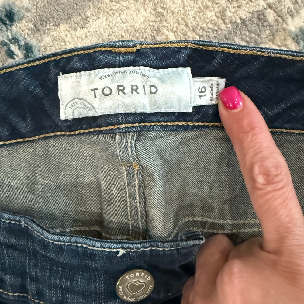 Torrid Dark Blue Distressed Boyfriend Jean Crop Pants - Picture 4 of 7